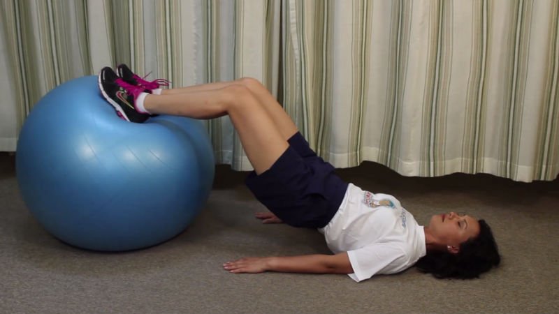 hamstrings_curl_with_ball_04_800x450.jpg